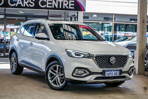 2022 MG HS Essence SAS23