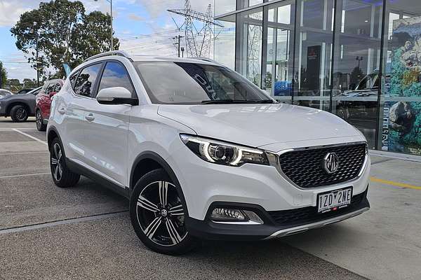 2023 MG ZST Essence