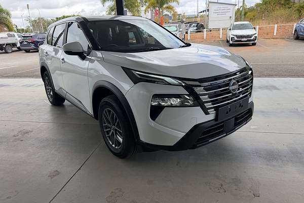 2025 Nissan X-TRAIL ST T33