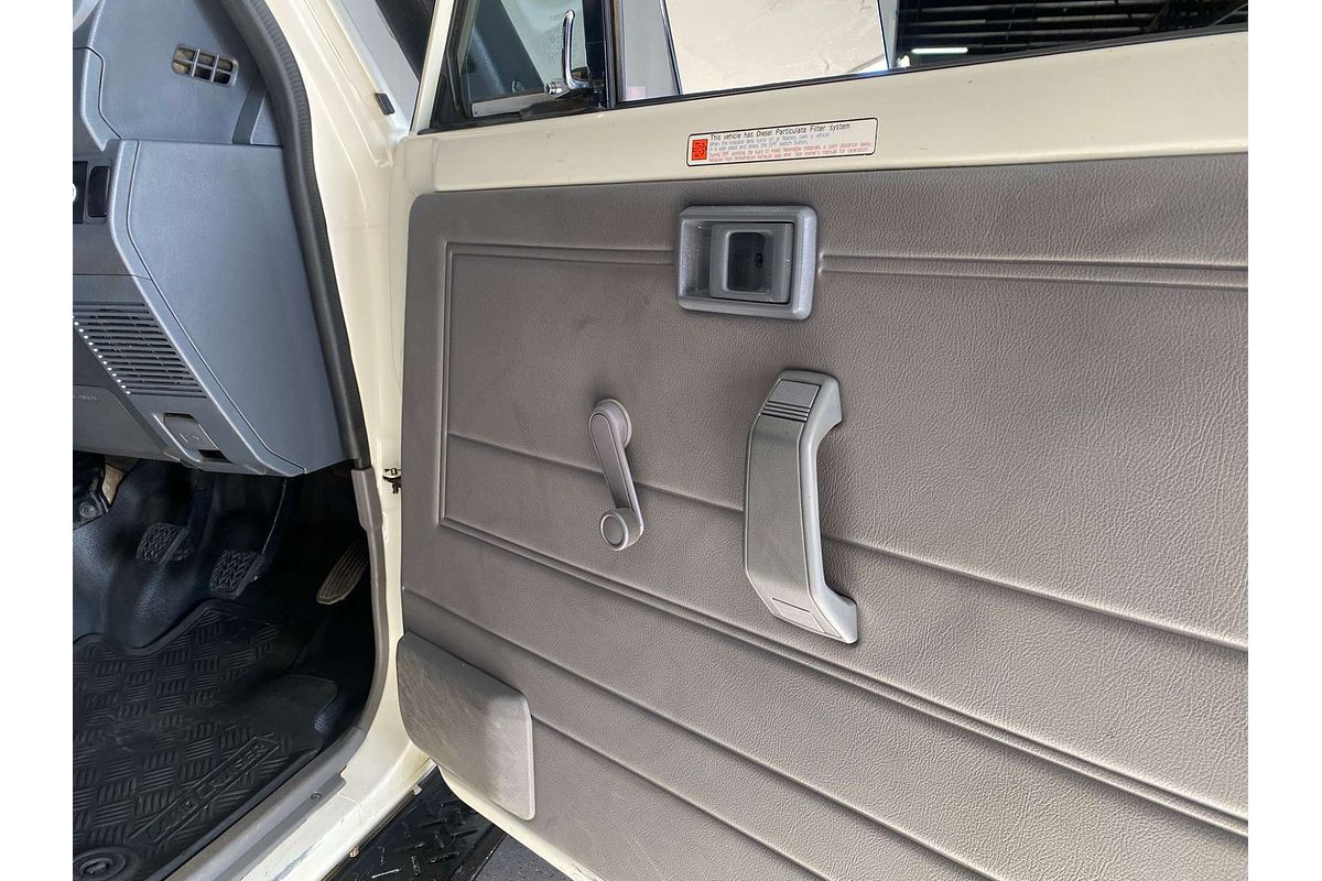 LANDCRUISER VDJ79R MY18 WORKMATE (4x4) 4.5L DTV8 DIESEL TURBO F/INJ 5 SP MANUAL C/CHAS 