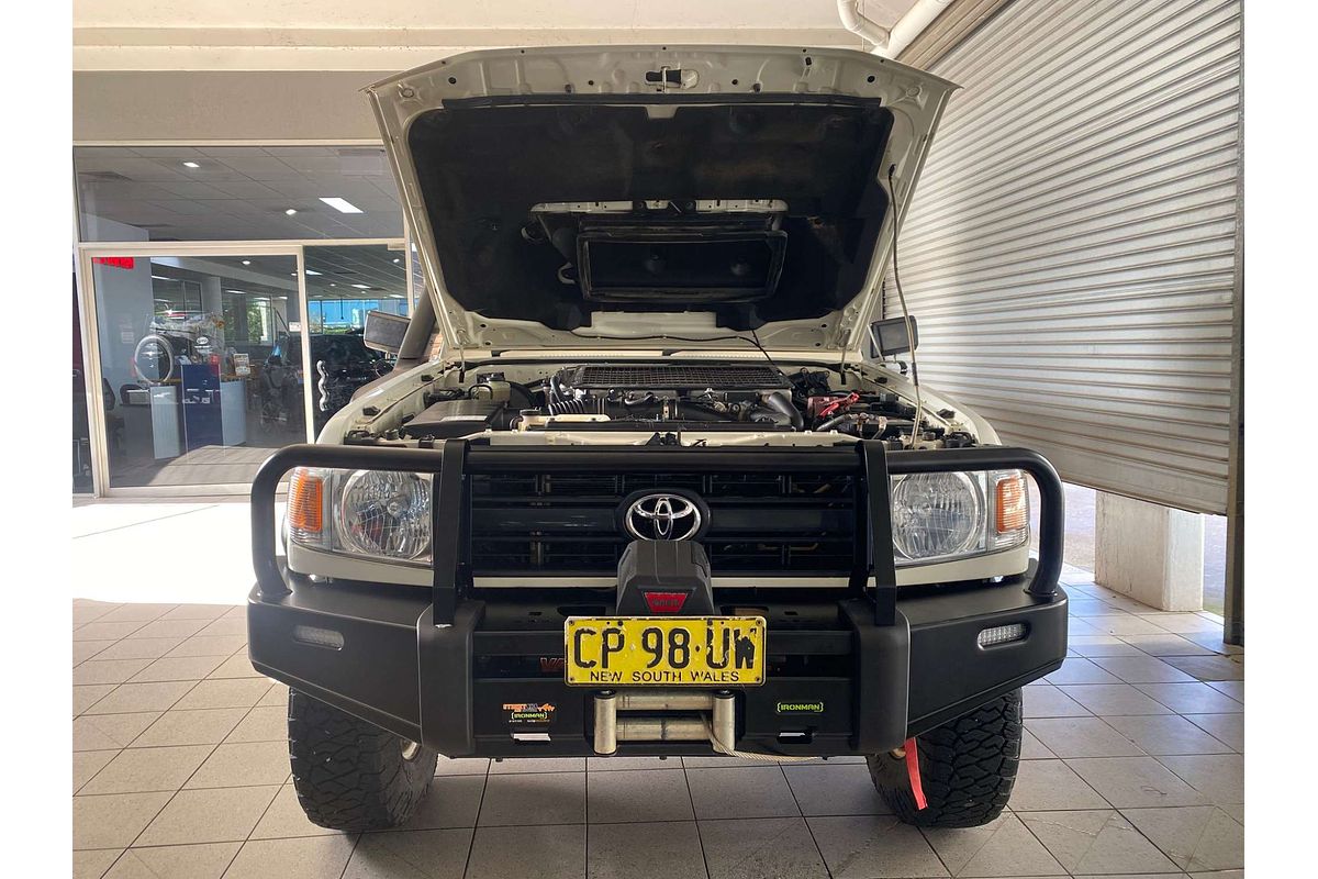 LANDCRUISER VDJ79R MY18 WORKMATE (4x4) 4.5L DTV8 DIESEL TURBO F/INJ 5 SP MANUAL C/CHAS 
