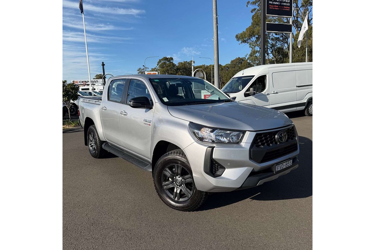 2025 Toyota Hilux SR GUN126R 4X4