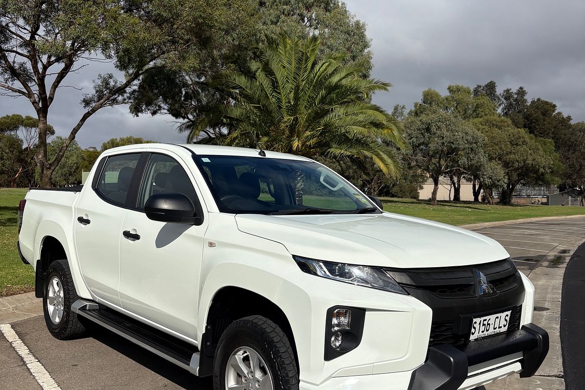 2021 Mitsubishi Triton GLX+ MR 4X4