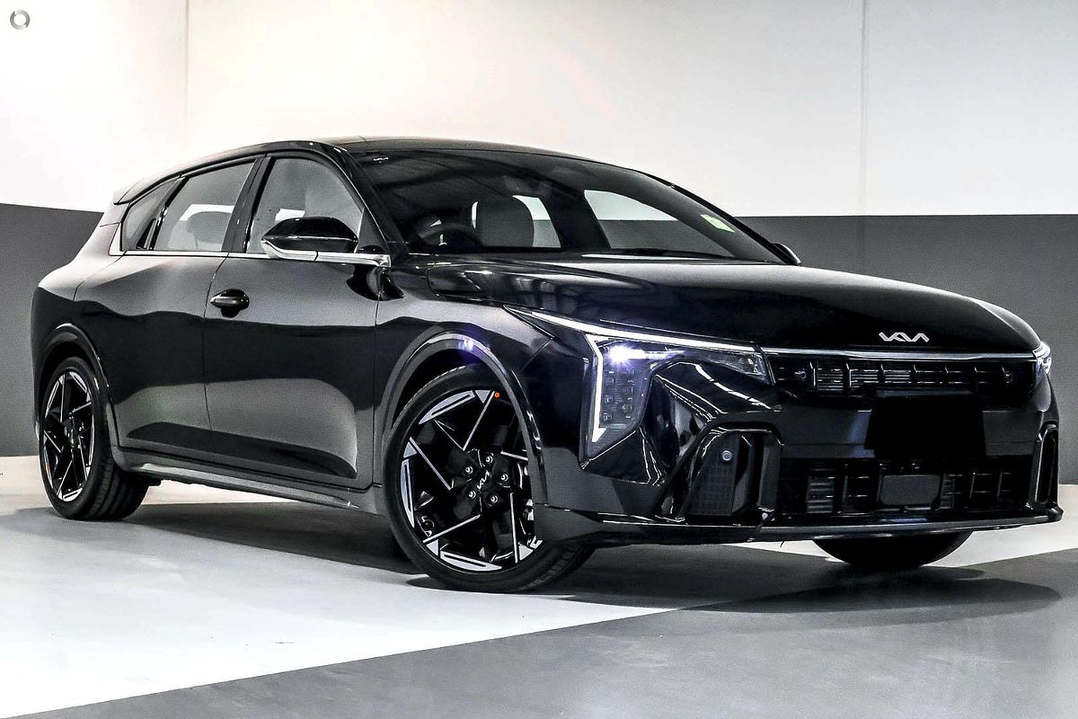 2025 Kia K4 GT-Line CL4m