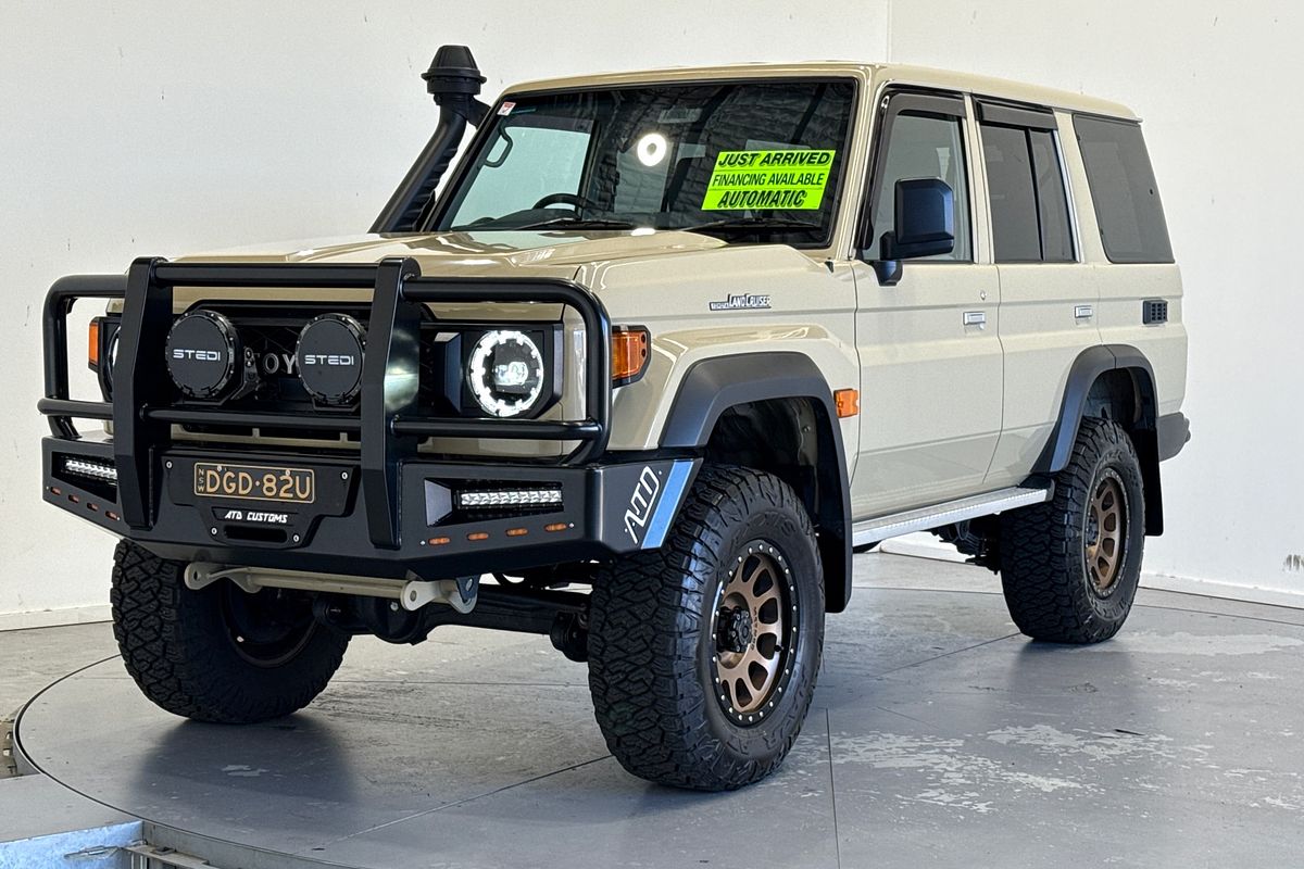 2024 Toyota Landcruiser GXL GDJL76R