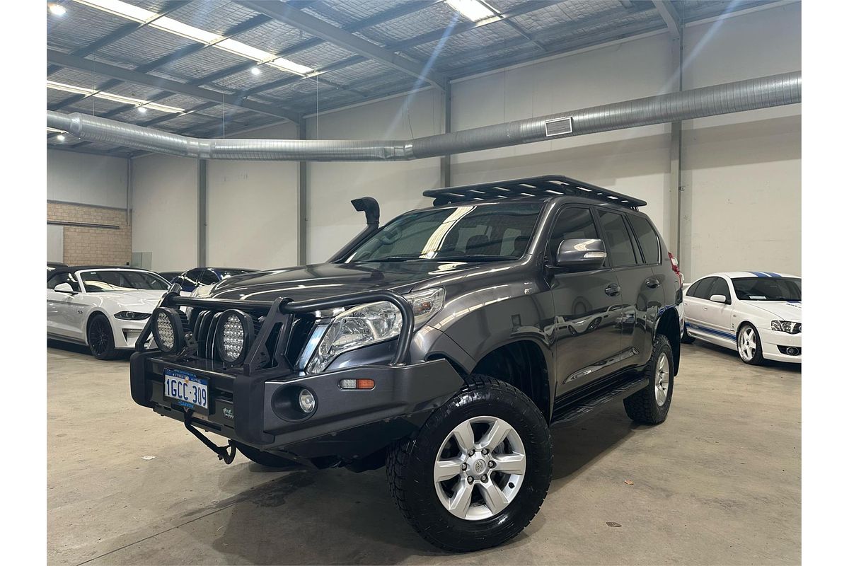 2016 Toyota Landcruiser GXL VDJ200R