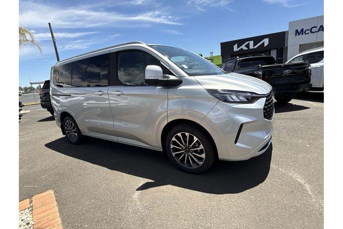 2025 Ford Tourneo Titanium X AV SWB