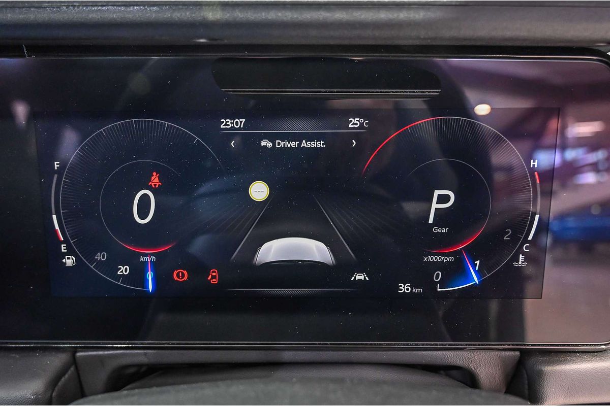 2025 Mahindra XUV700 AX7L