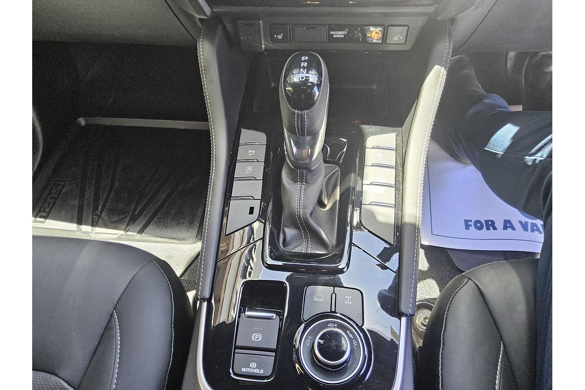 2025 Isuzu MU-X LS-T
