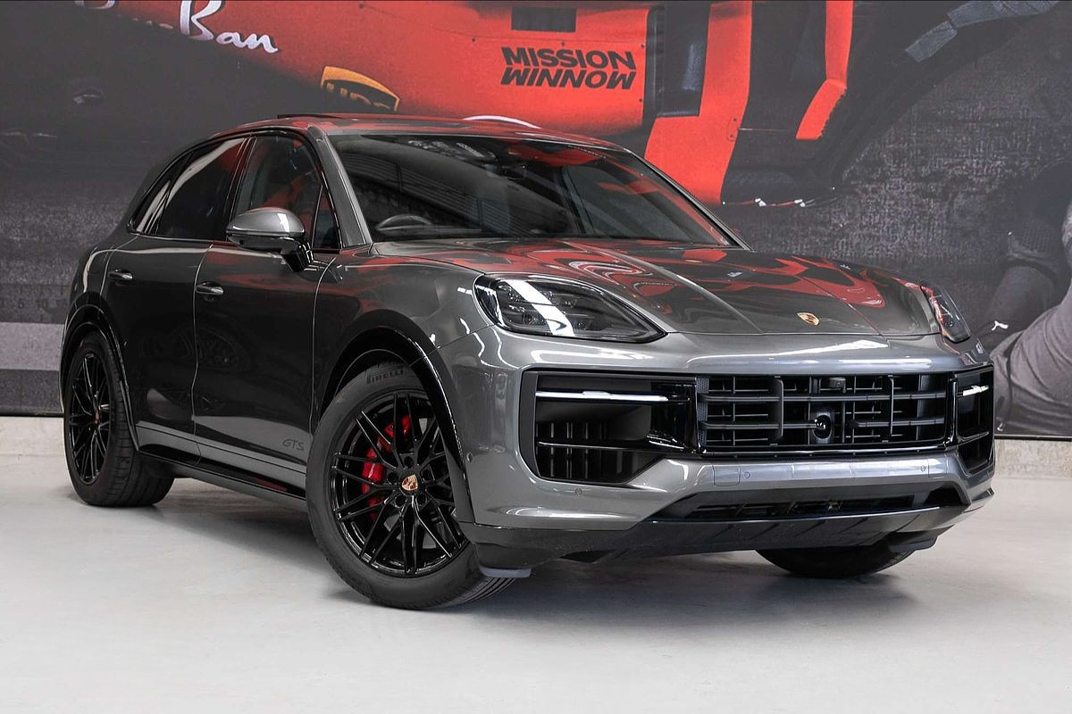 2025 Porsche Cayenne GTS 9YA II