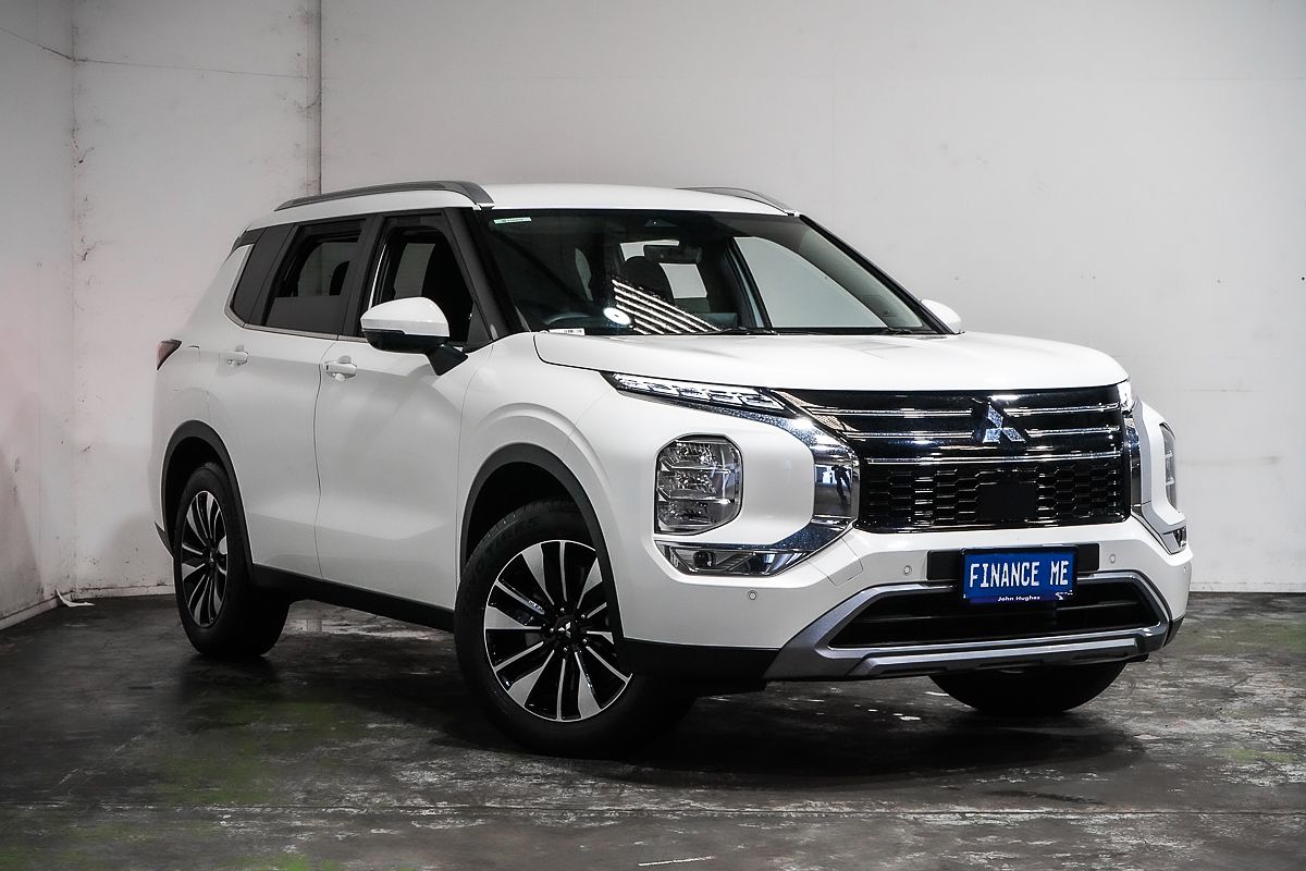 2025 Mitsubishi Outlander LS ZM