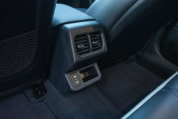 2025 Kia K4 GT-Line CL4m thumb-12