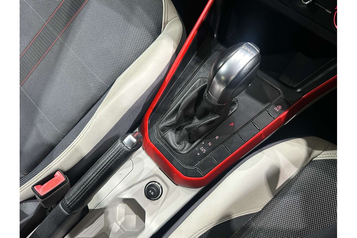2018 Volkswagen Polo beats AW