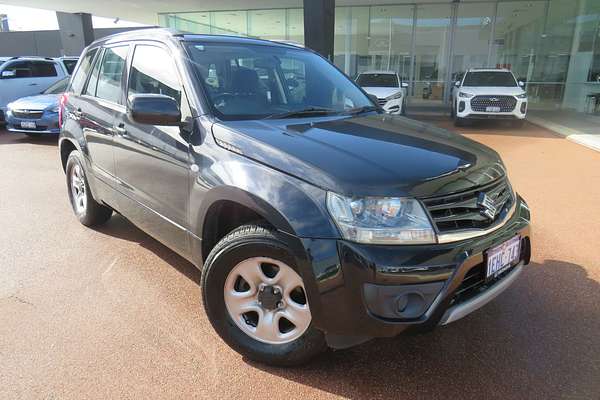 2013 Suzuki Grand Vitara Urban Navigator JB