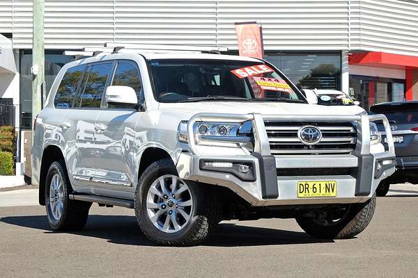 2020 Toyota Landcruiser Sahara VDJ200R