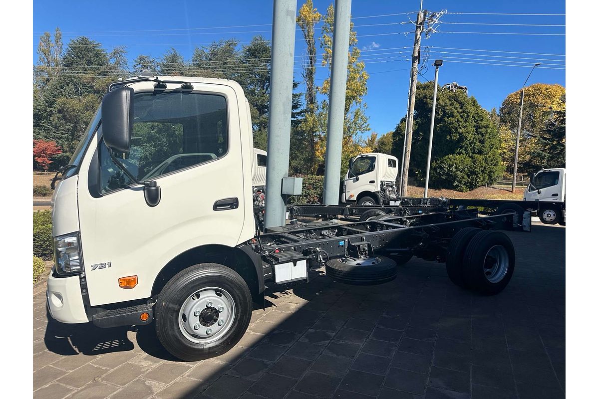 2025 Hino 300 Series