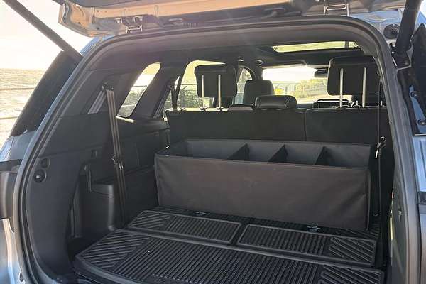 2025 Ford Everest Platinum 3.0L thumb-8
