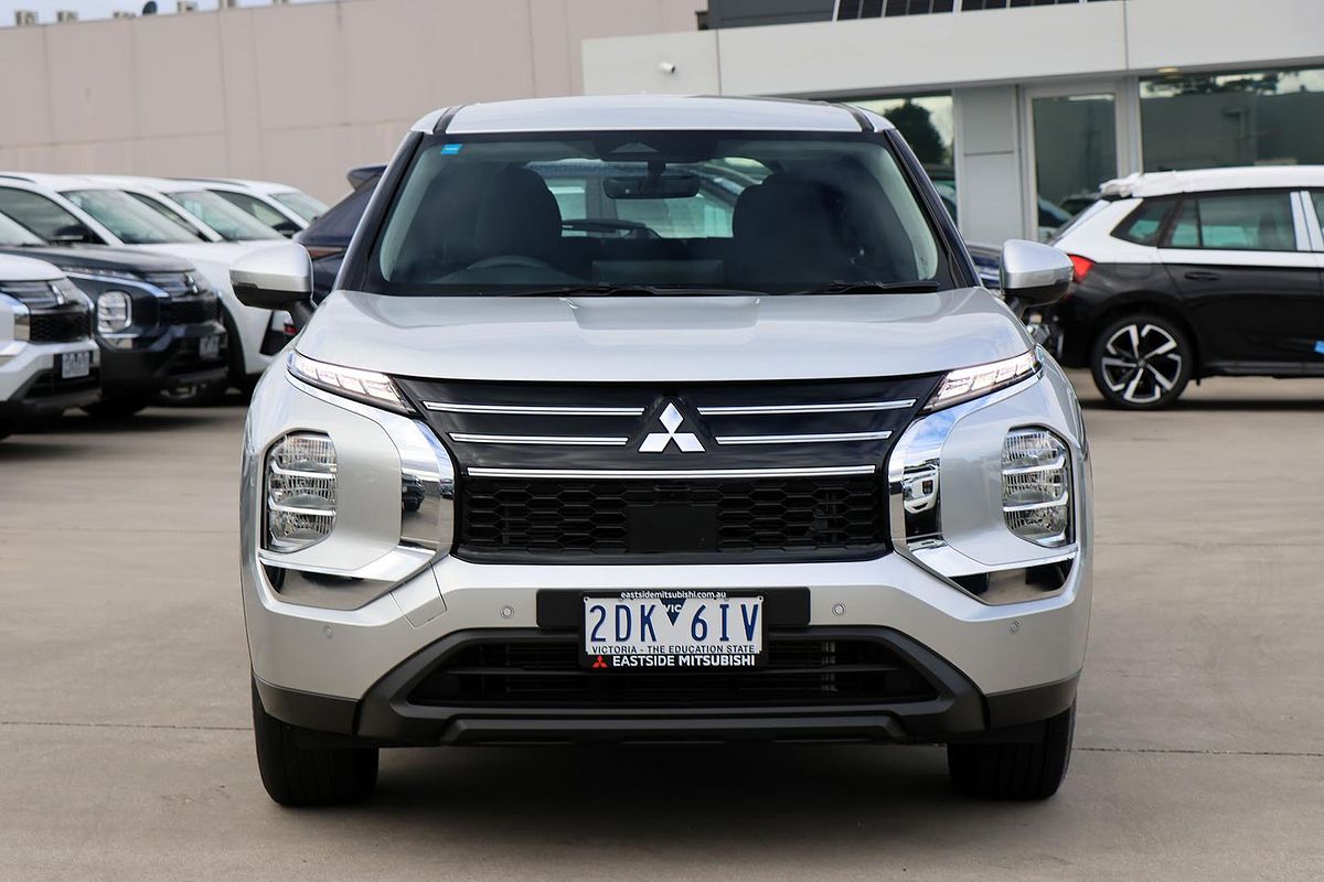 2025 Mitsubishi Outlander ES ZM