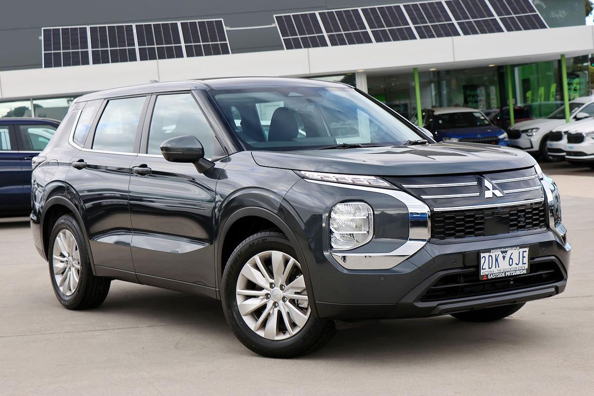 2025 Mitsubishi Outlander ES ZM