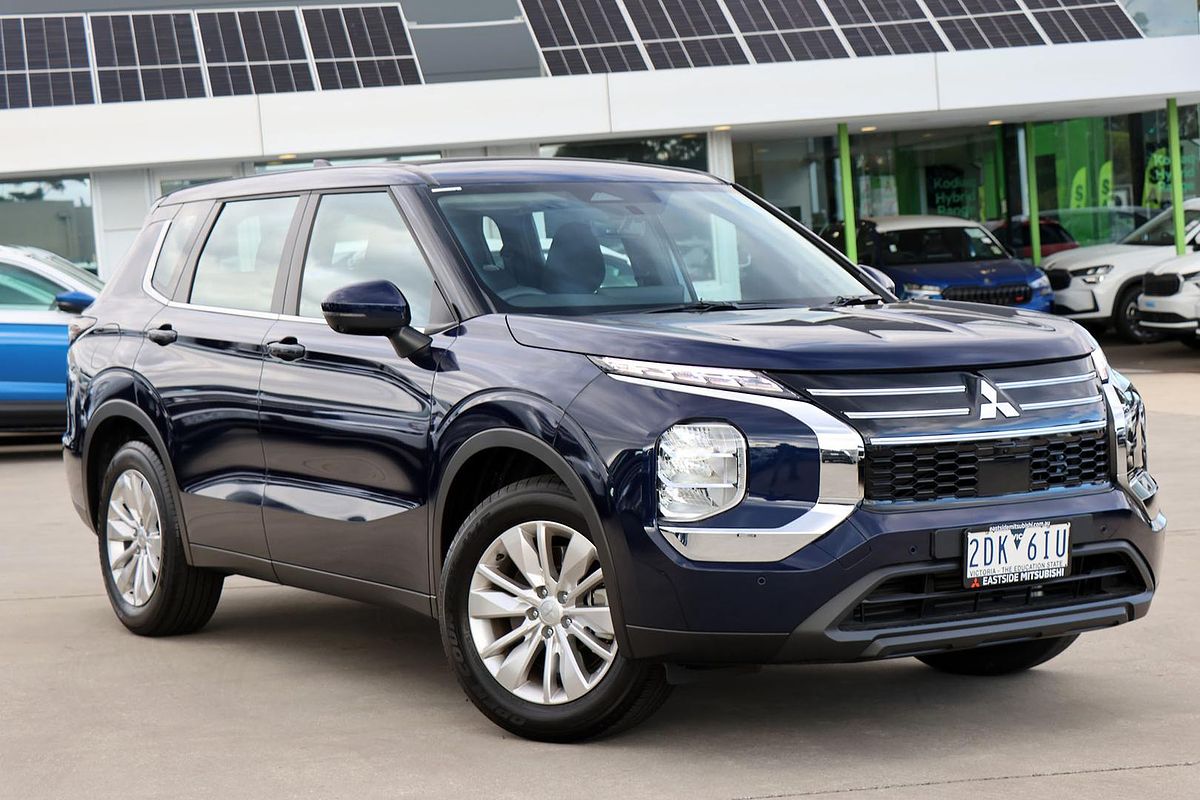 2025 Mitsubishi Outlander ES ZM