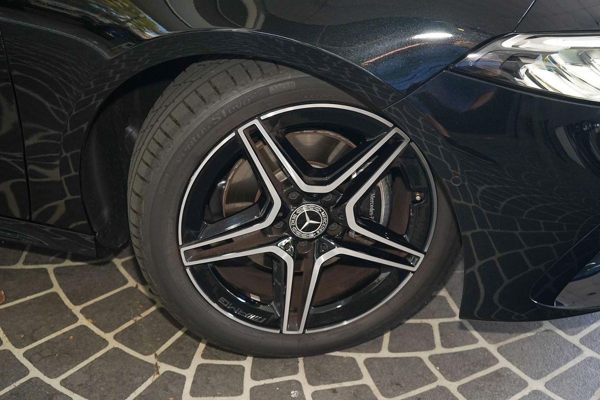 W177 806+056MY A200 Hatch 5dr DCT 7sp 1.3T
