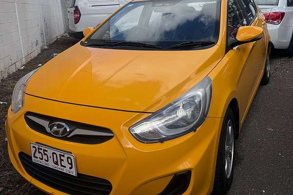 2013 Hyundai Accent Active RB2