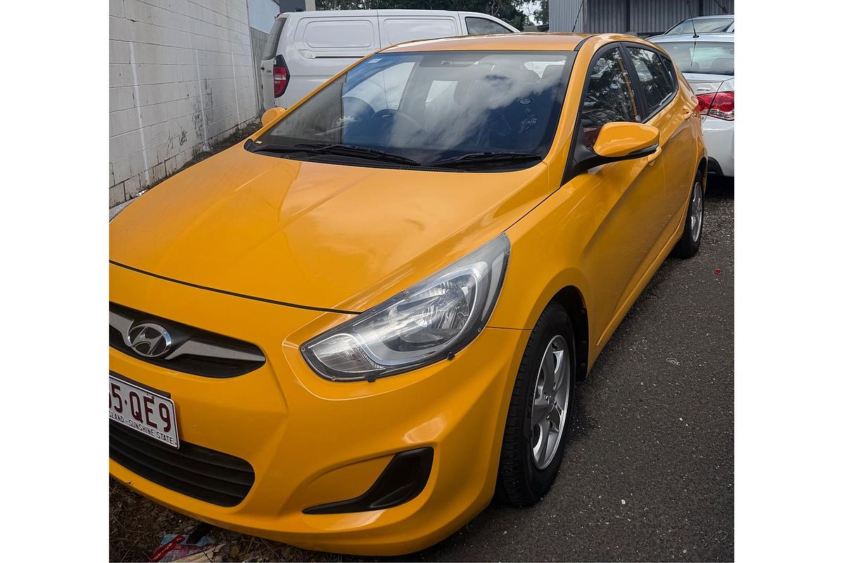 2013 Hyundai Accent Active RB2