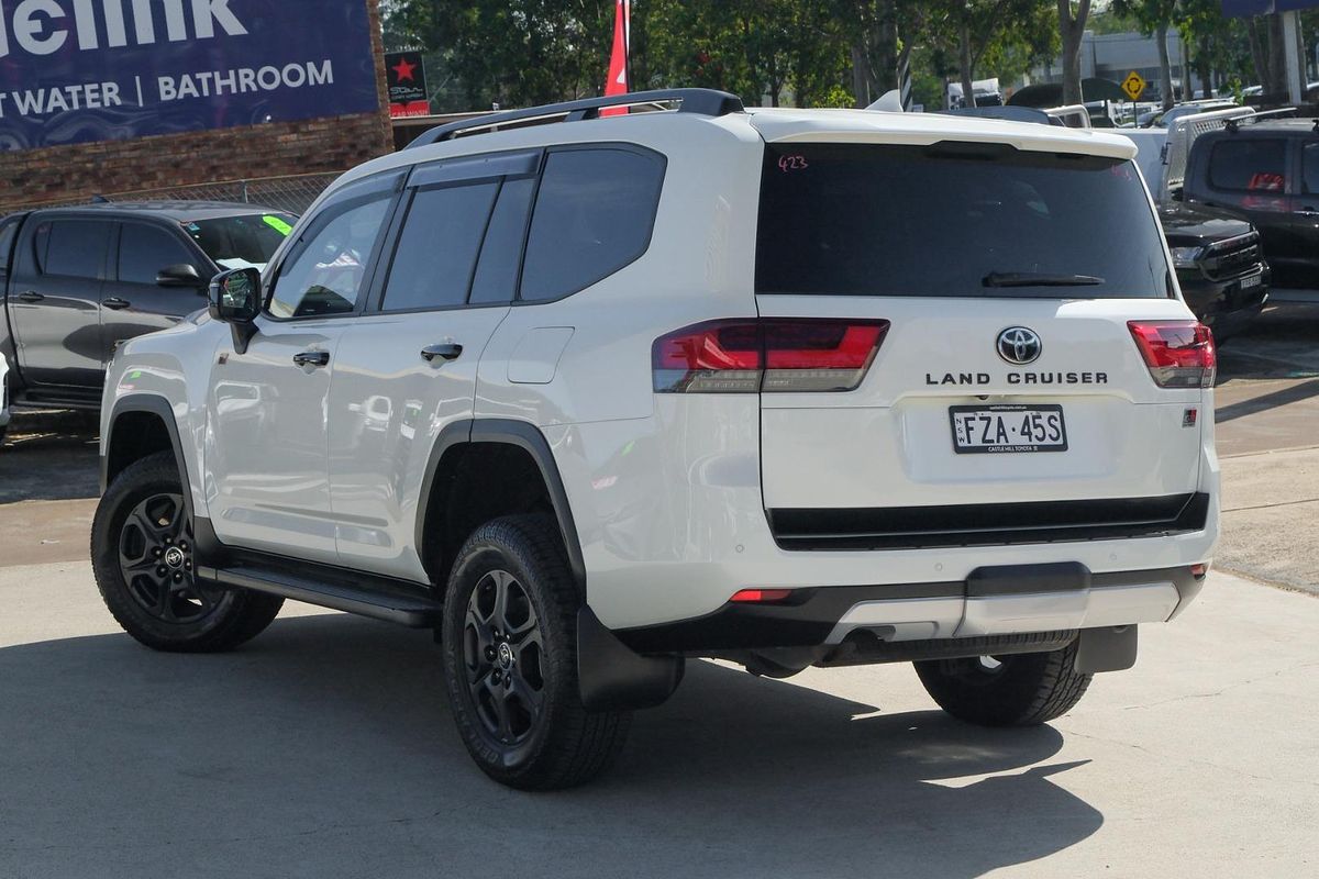 2023 Toyota Landcruiser GR Sport FJA300R