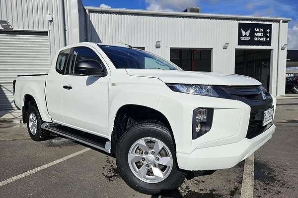 2022 Mitsubishi Triton GLX+ MR 4X4