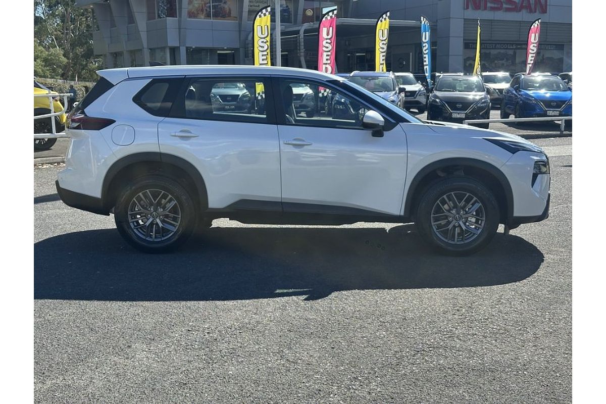 2026 Nissan X-TRAIL ST T33