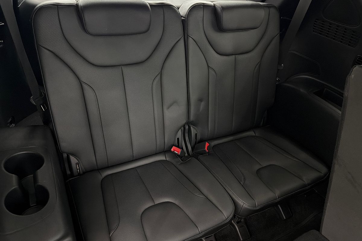 2020 Hyundai Santa Fe Highlander TM.2