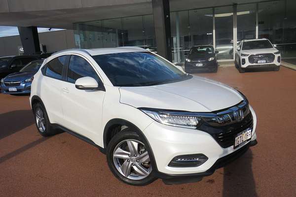 2019 Honda HR-V +LUXE