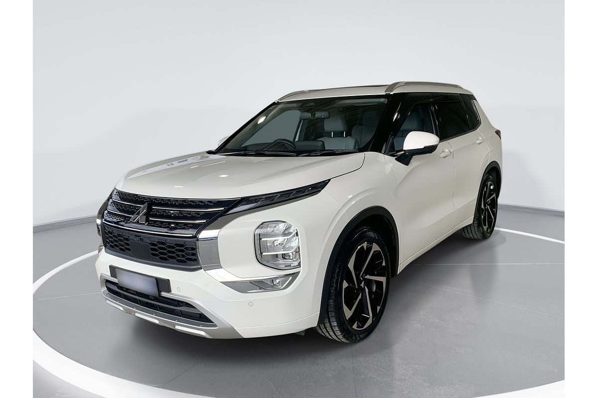 2023 Mitsubishi Outlander Exceed ZM