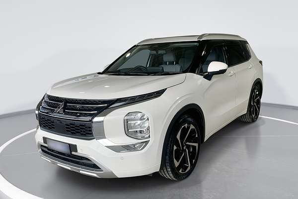 2023 Mitsubishi Outlander Exceed ZM