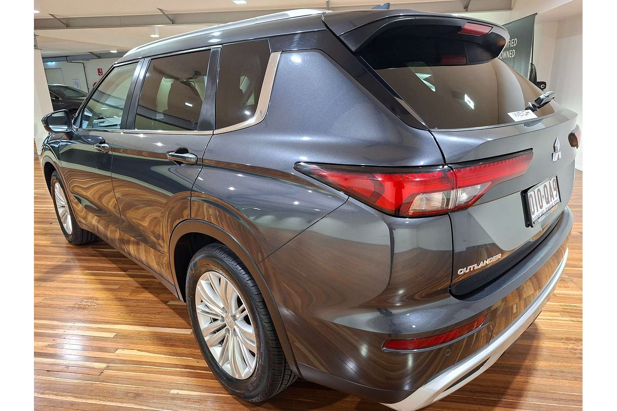 2024 Mitsubishi Outlander LS ZM