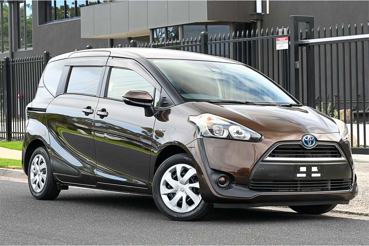 2016 Toyota Sienta Hybrid G NHP170