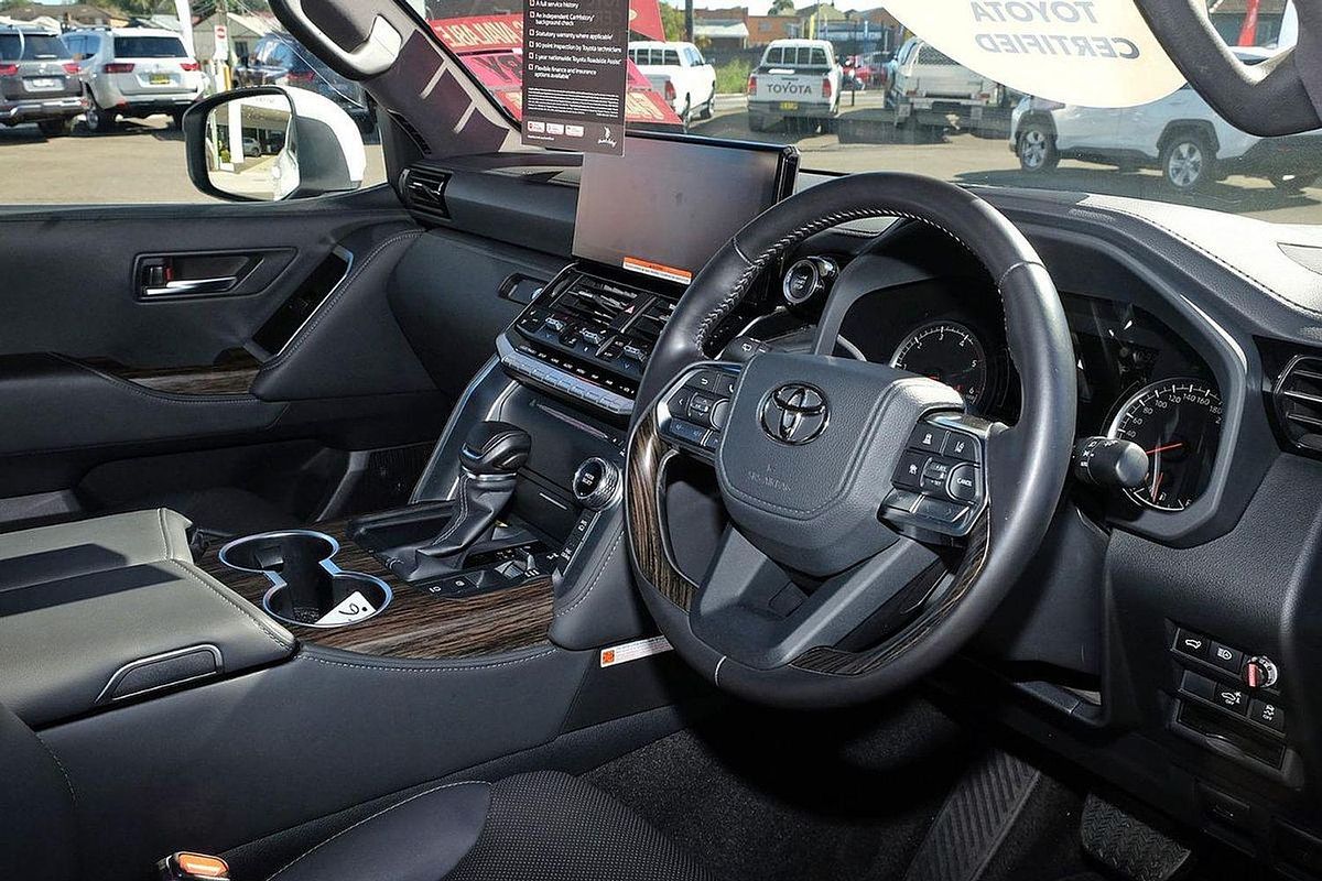 2024 Toyota Landcruiser VX FJA300R