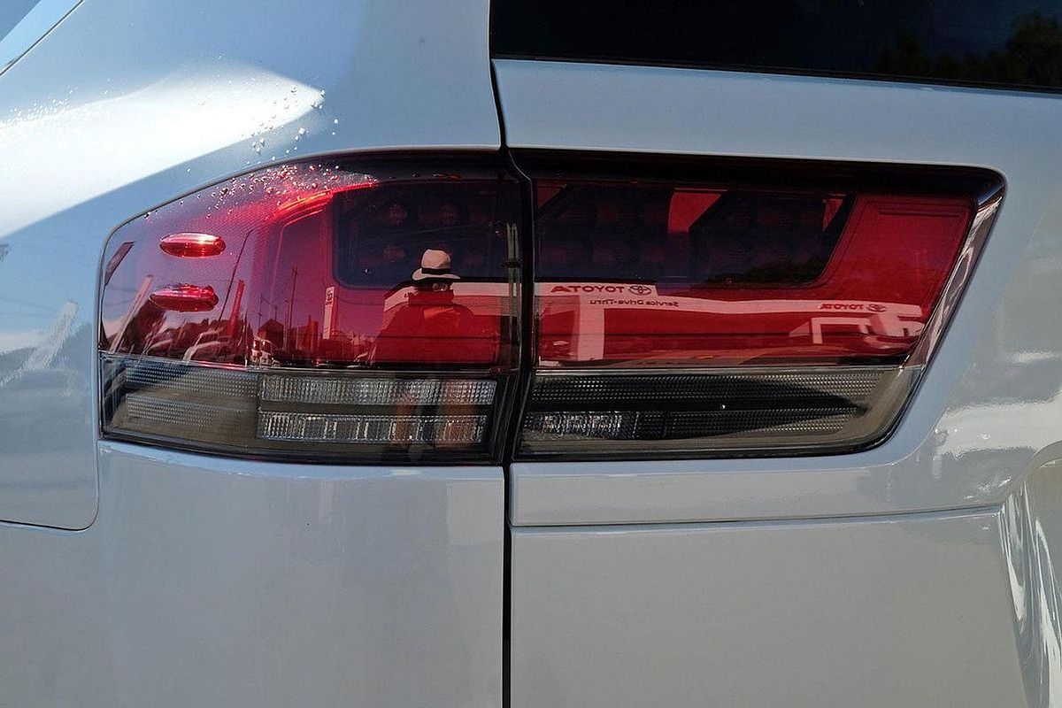 2023 Toyota Landcruiser VX FJA300R