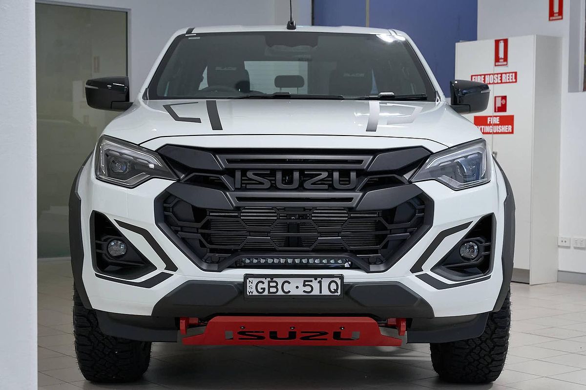 2026 Isuzu D-MAX BLADE 4X4