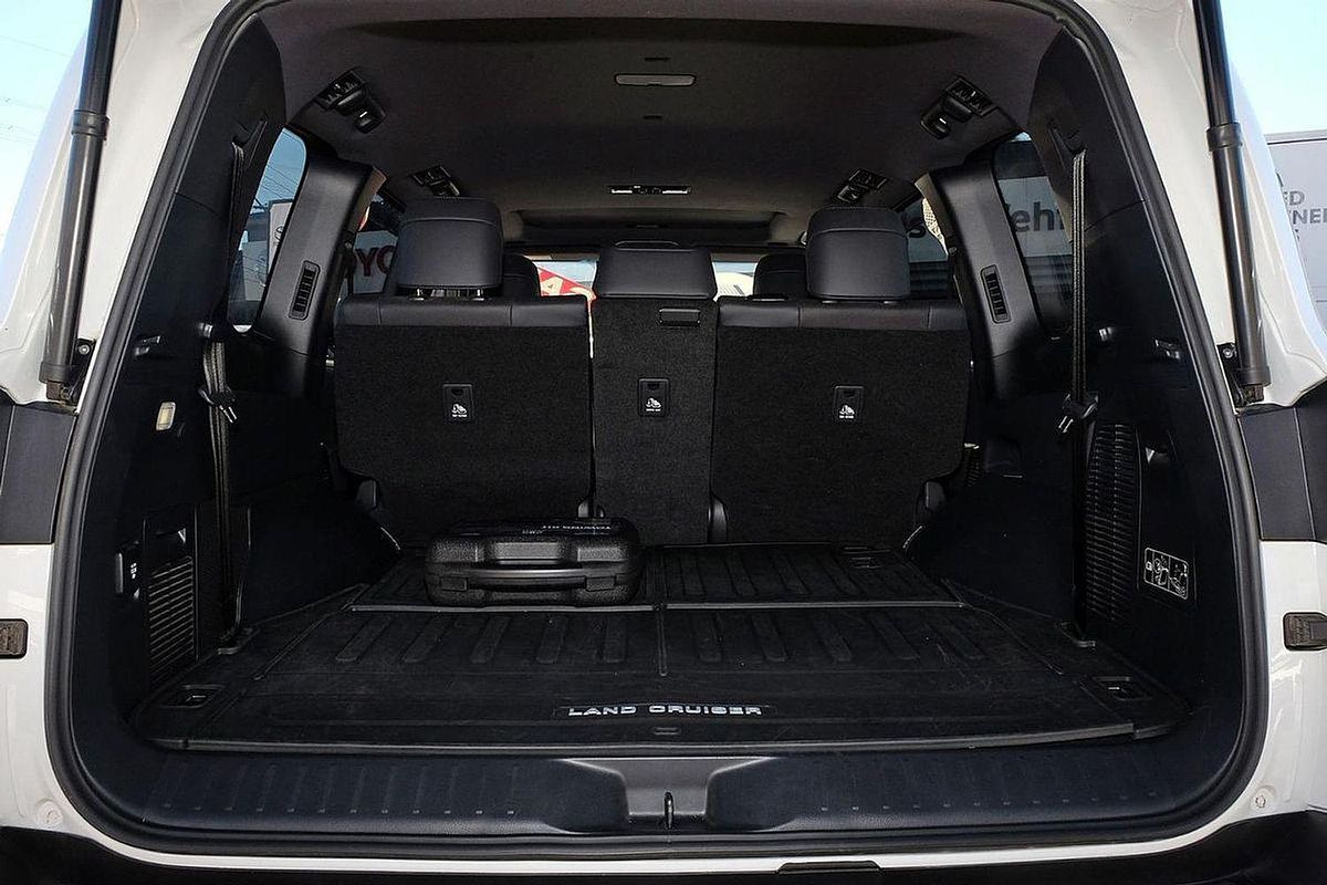 2024 Toyota Landcruiser VX FJA300R