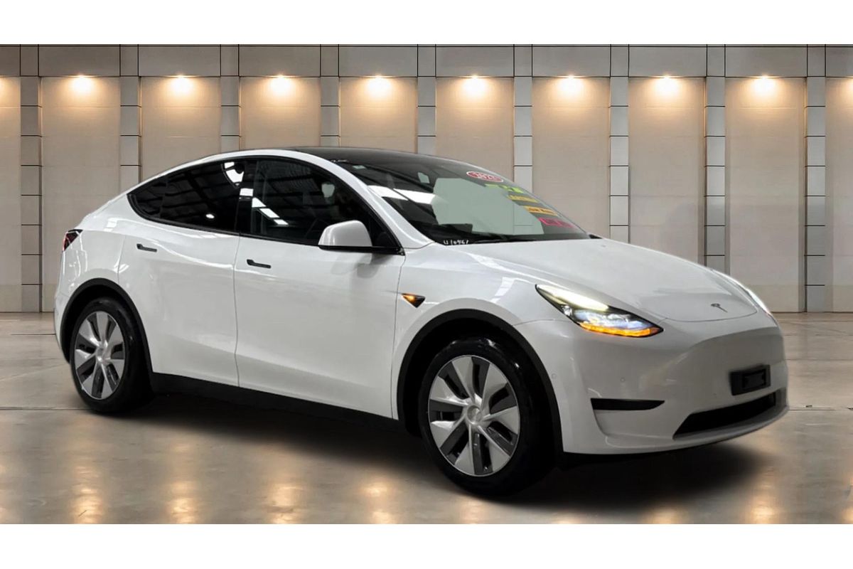 2022 Tesla Model Y Rear-Wheel Drive