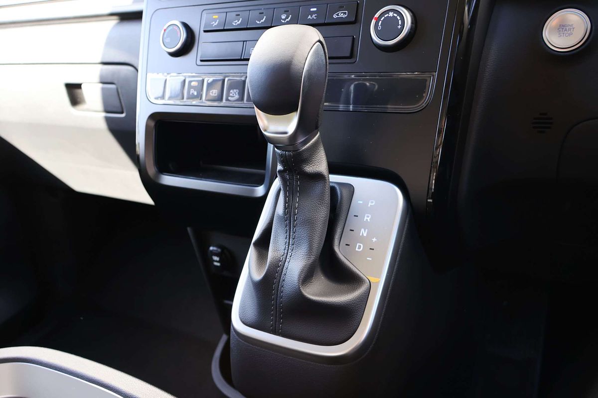 2026 Hyundai STARIA