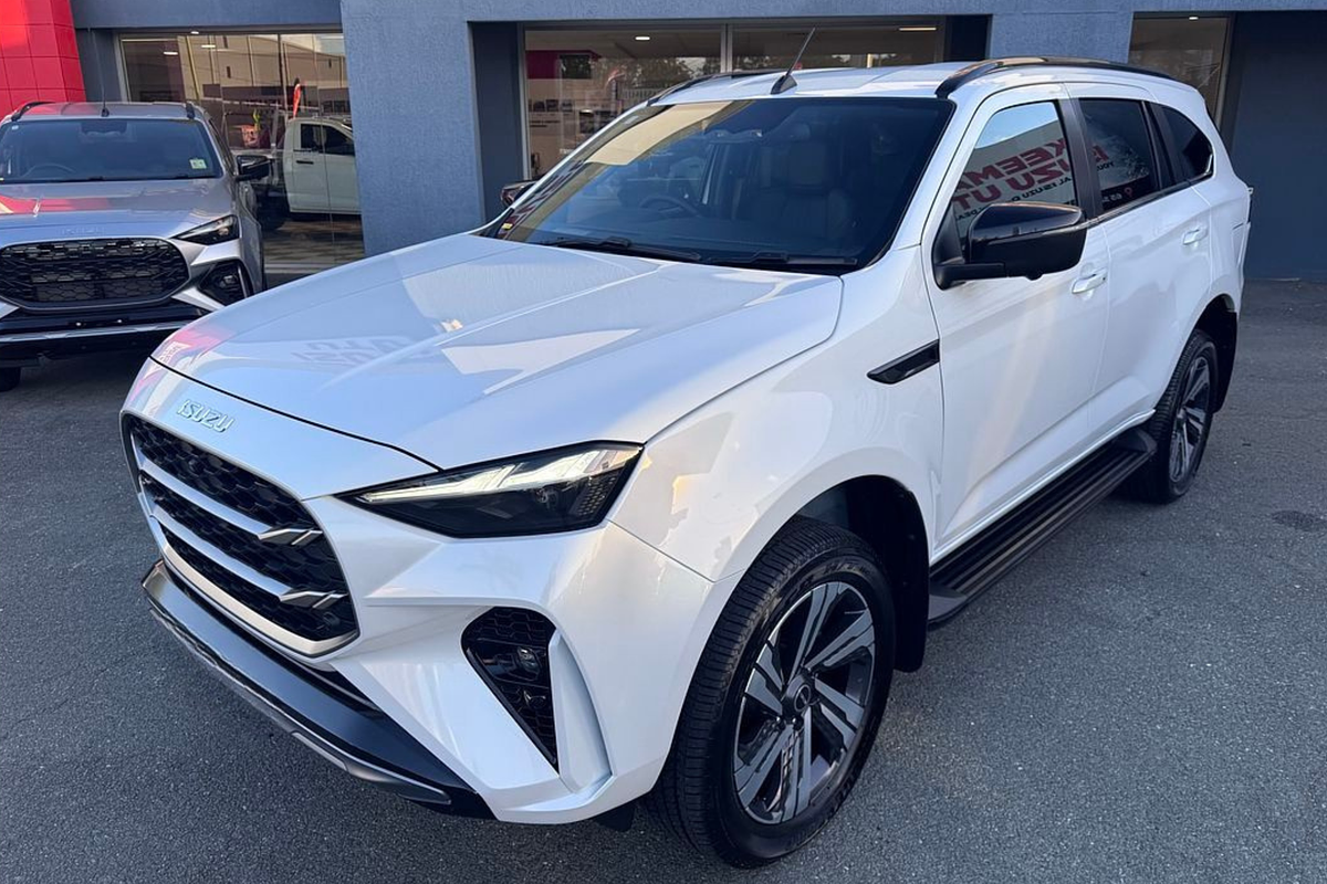 2025 Isuzu MU-X LS-T