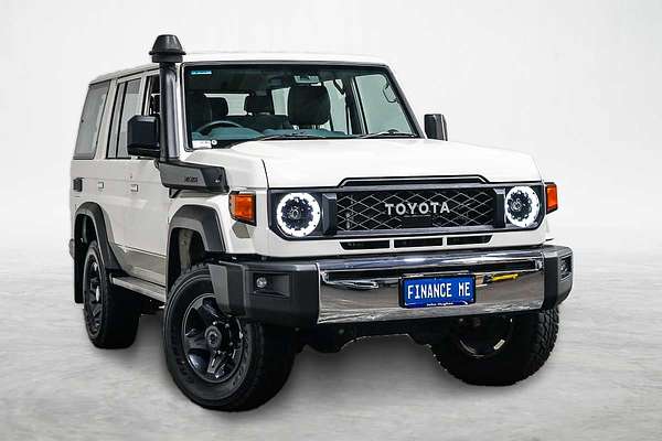 2025 Toyota Landcruiser GXL GDJL76R