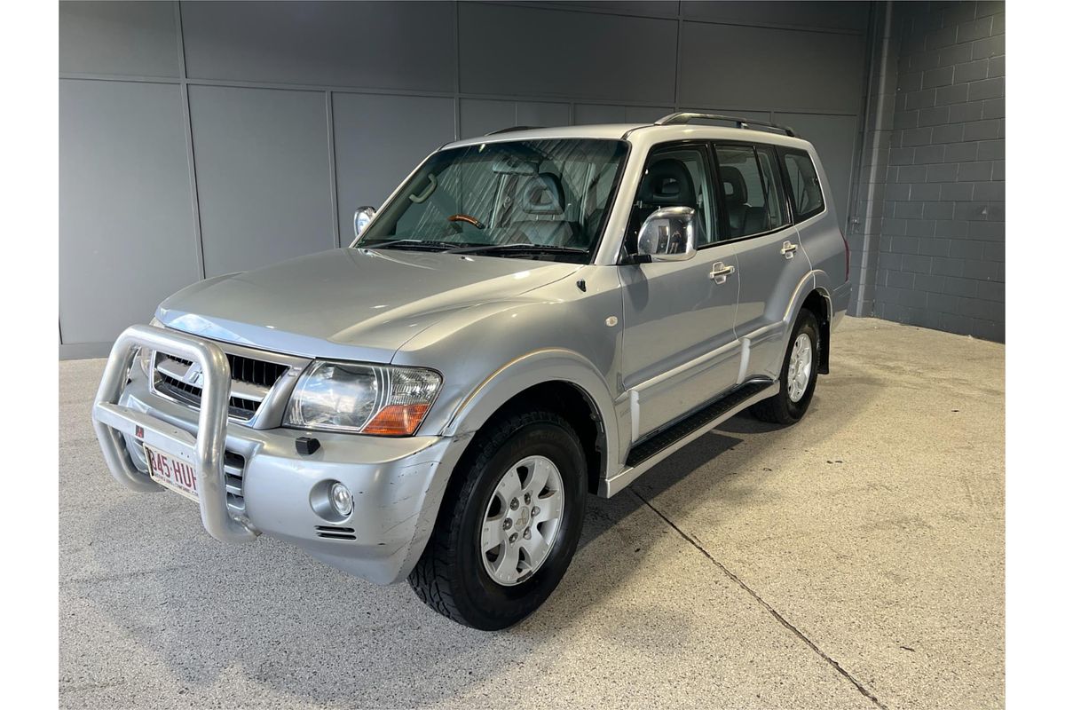 2004 Mitsubishi Pajero Exceed NP