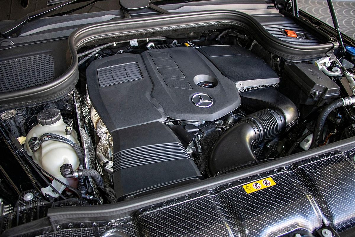 V167 805+055MY GLE300 d WAG 9G 9sp 2.0DT/15kW