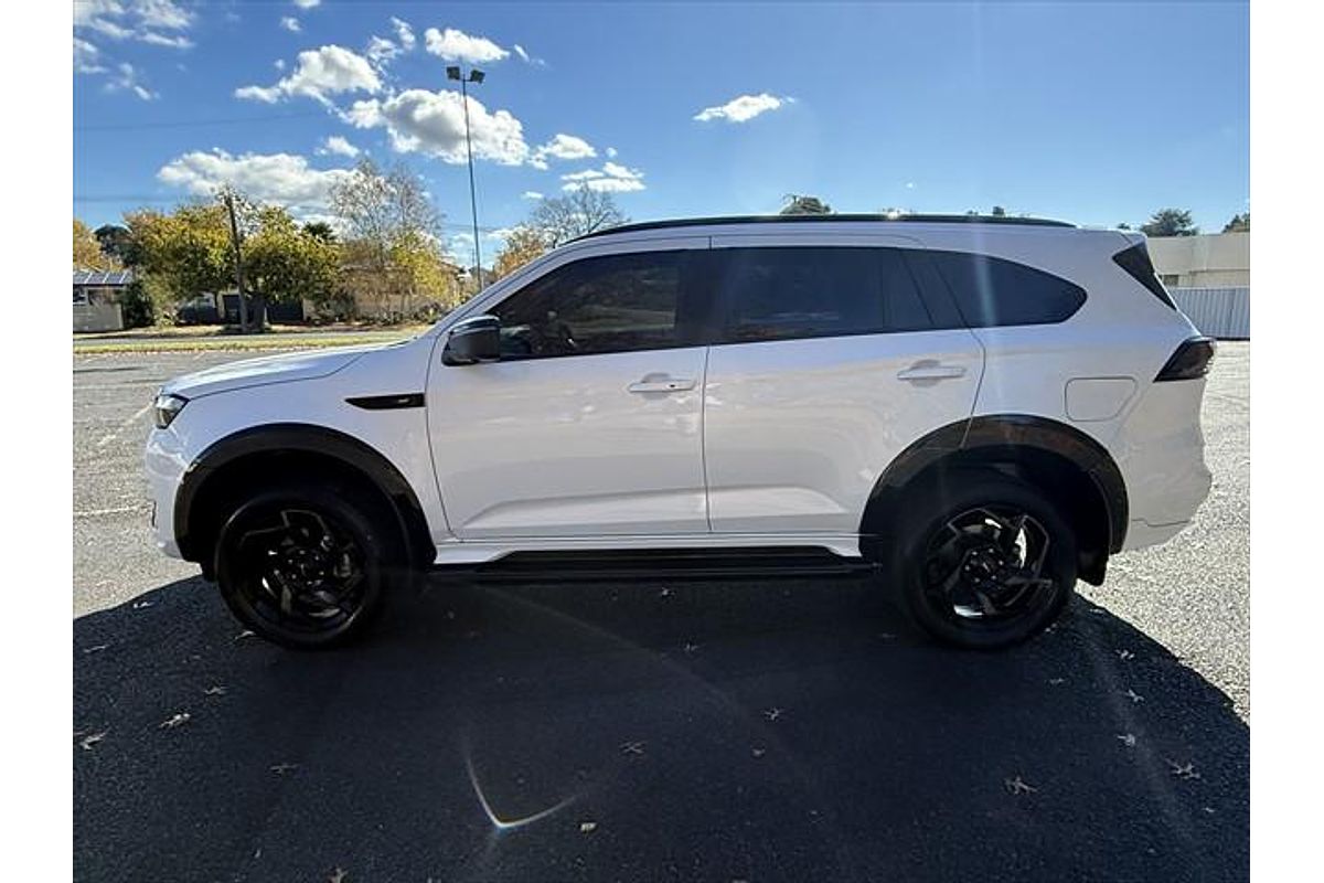 2025 Isuzu MU-X X-TERRAIN