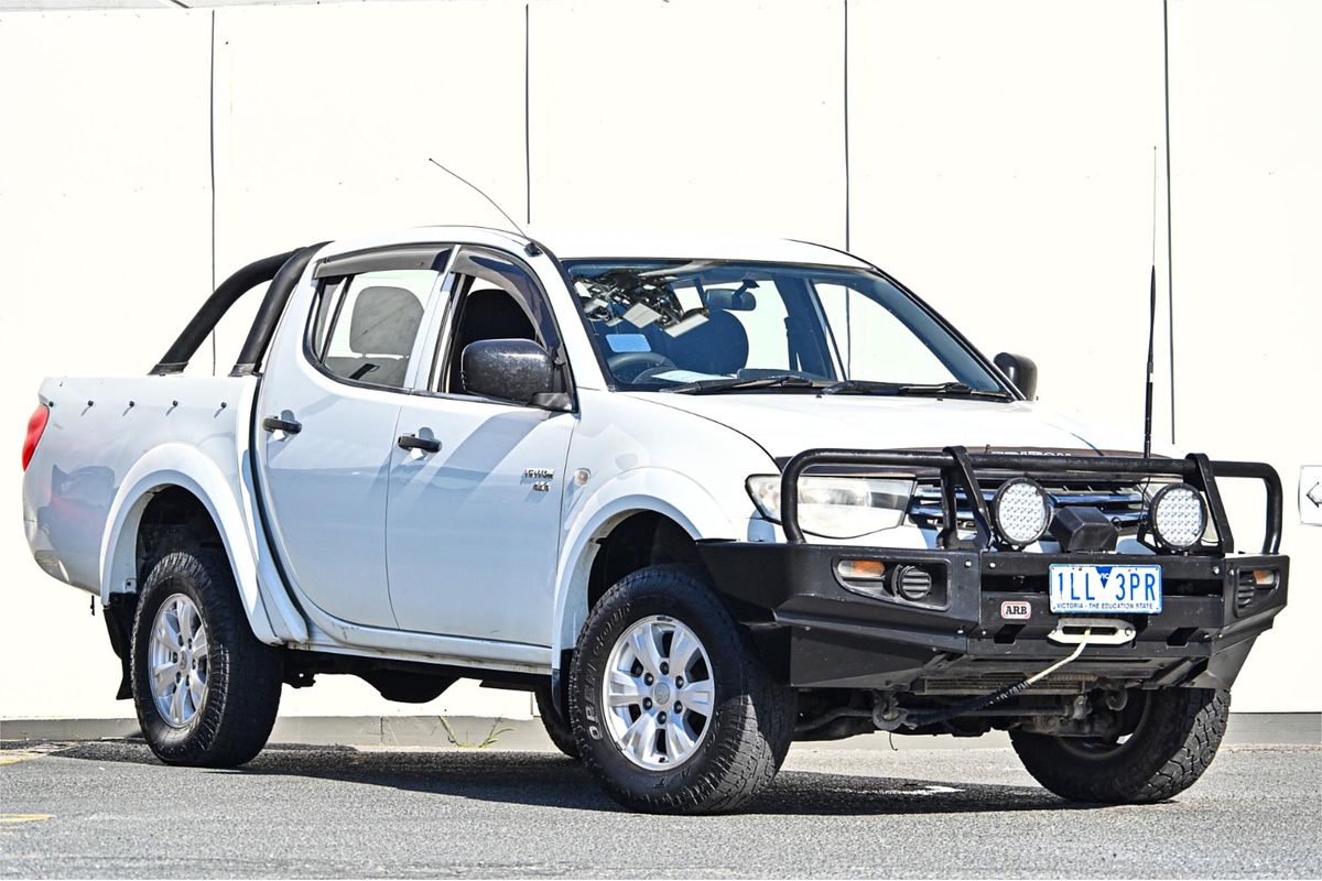 2011 Mitsubishi Triton GLX MN 4X4