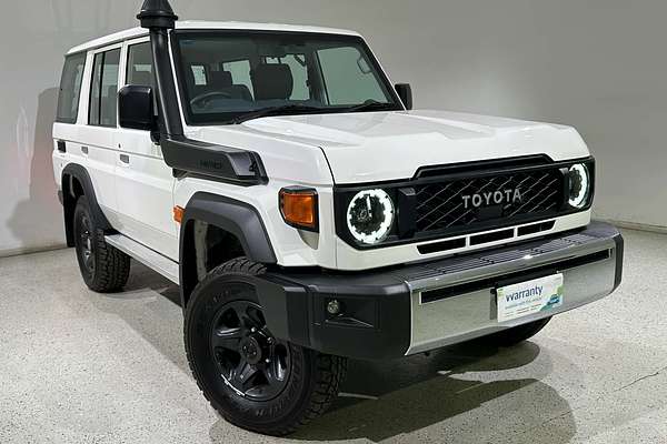 2025 Toyota Landcruiser GXL GDJL76R