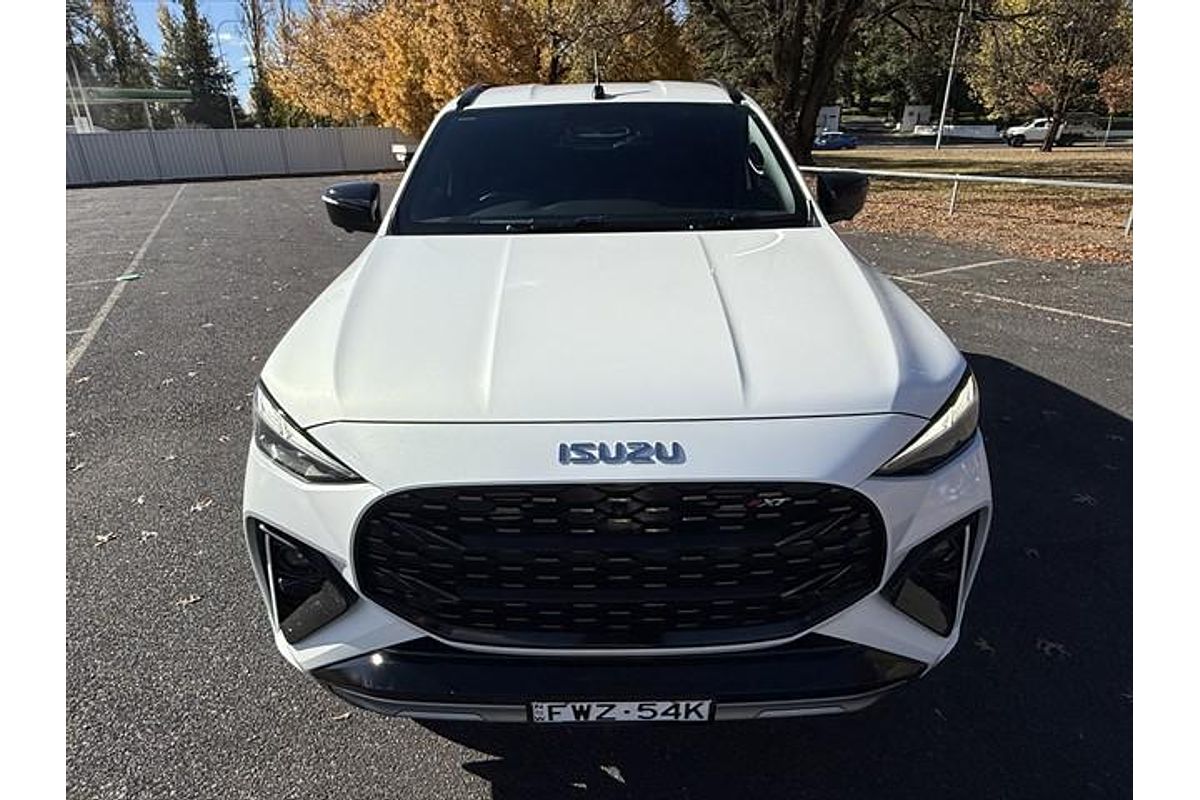 2025 Isuzu MU-X X-TERRAIN
